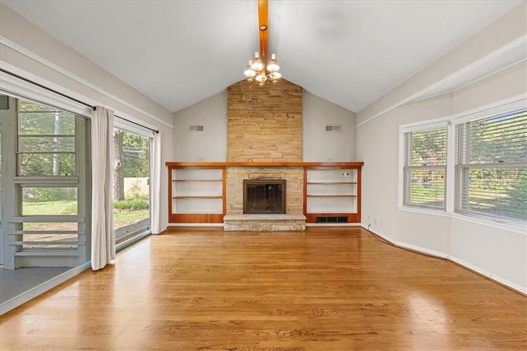 Photo 12 of 32 - 9716 Jarboe Street