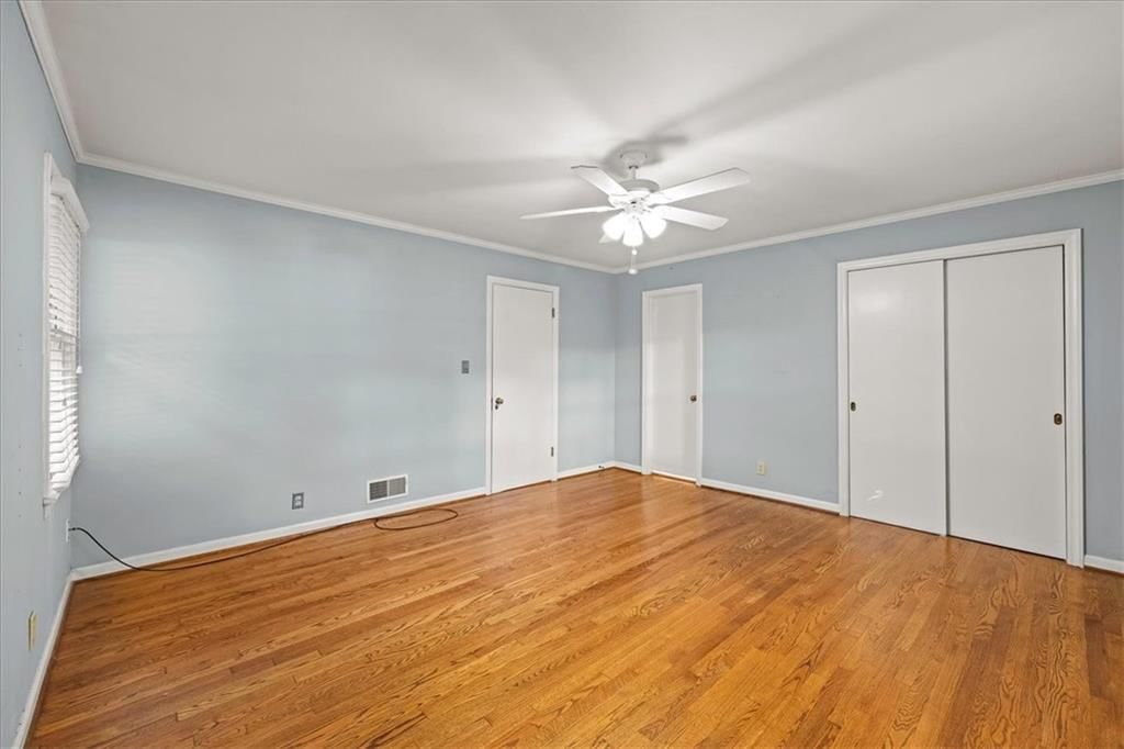 Photo 16 of 32 - 9716 Jarboe Street