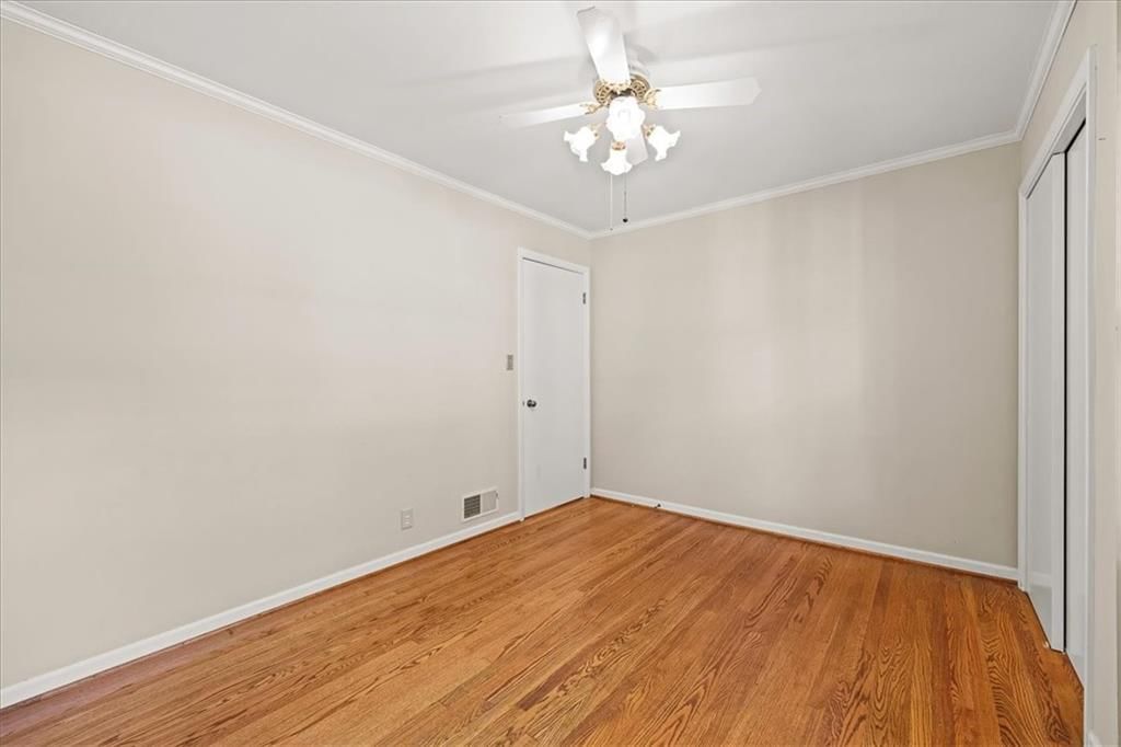 Photo 20 of 32 - 9716 Jarboe Street