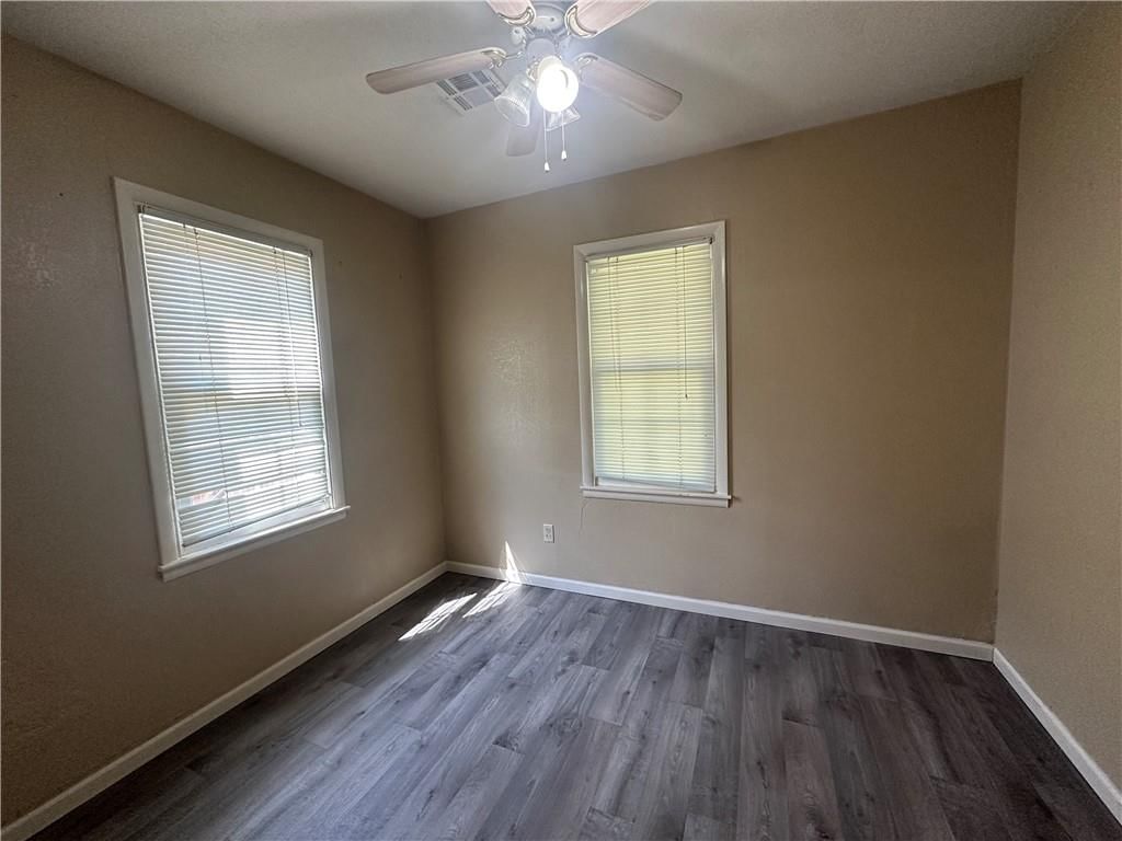 1203 Locust Street — photo 12
