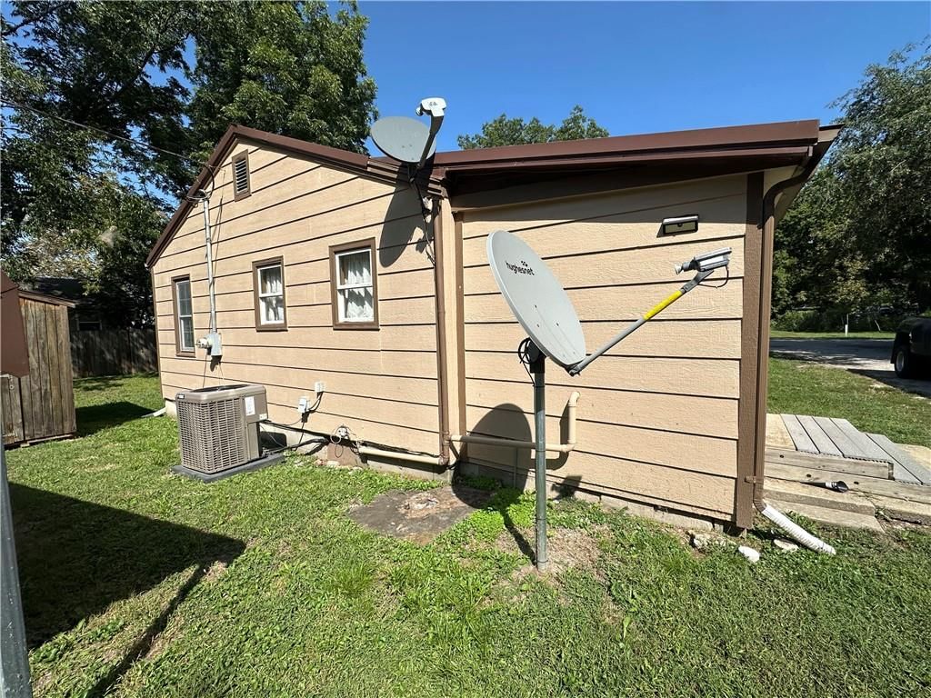 1203 Locust Street — photo 18