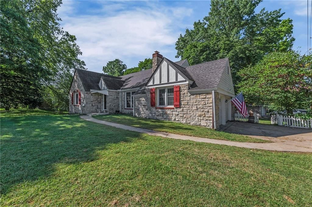3500 Blue Ridge Boulevard — photo 2