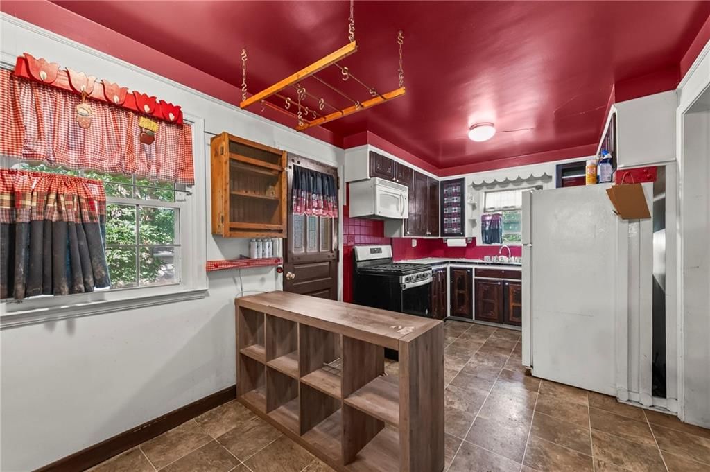 3500 Blue Ridge Boulevard — photo 11