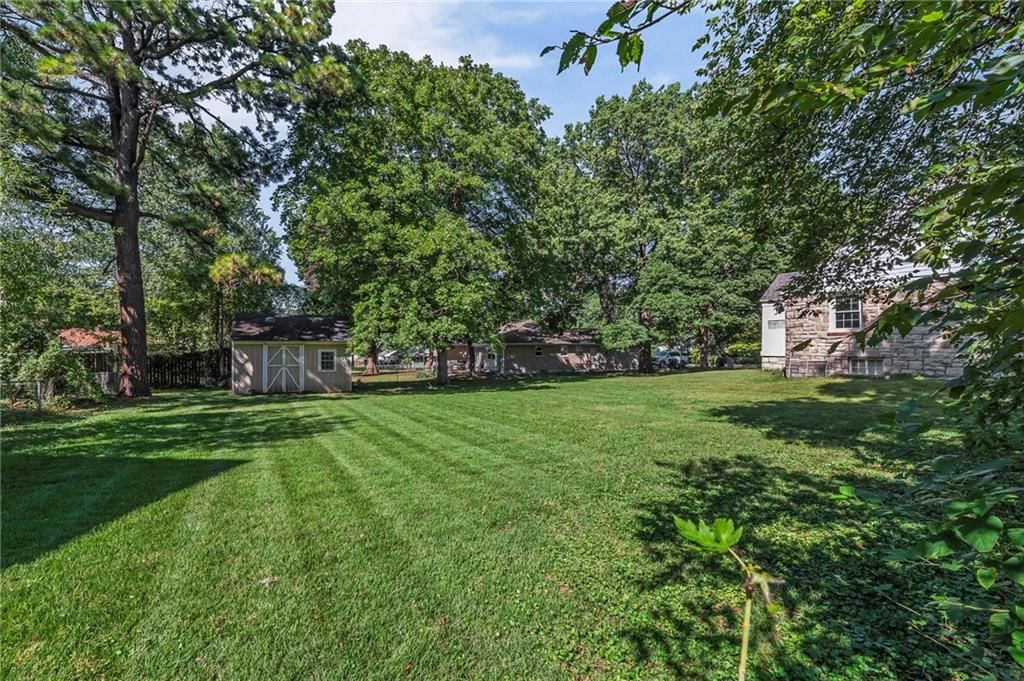 3500 Blue Ridge Boulevard — photo 26
