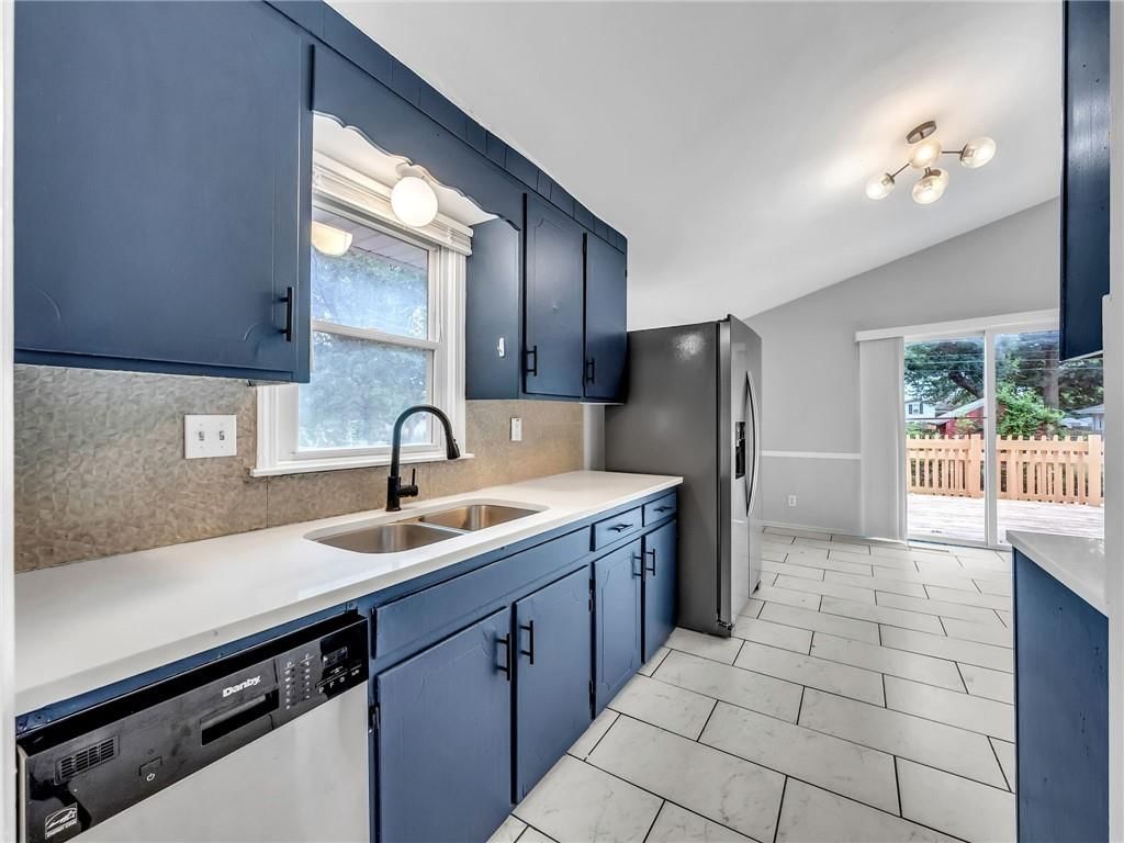 701 NW 88TH Terrace — photo 5