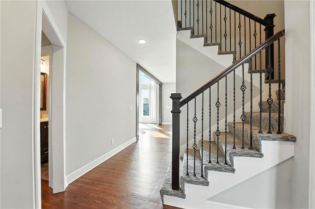 7611 N Adrian Avenue — photo 5