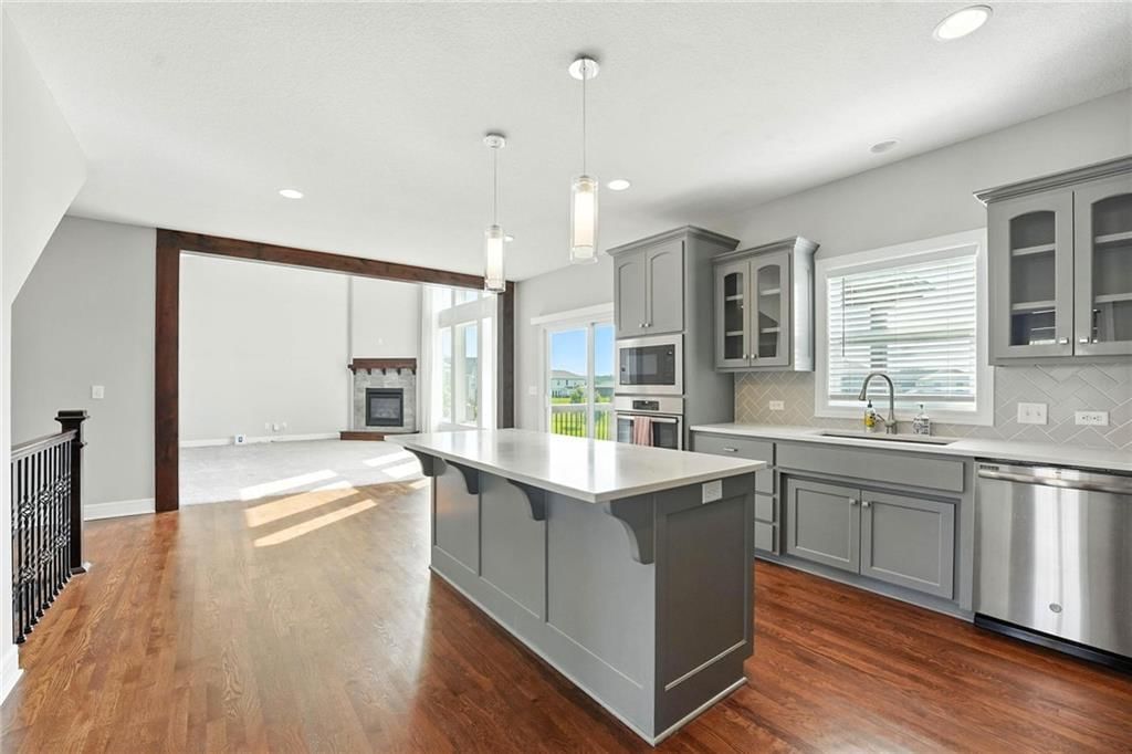 7611 N Adrian Avenue — photo 13