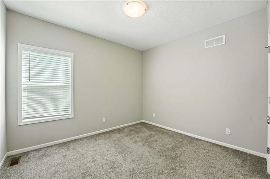 7611 N Adrian Avenue — photo 19