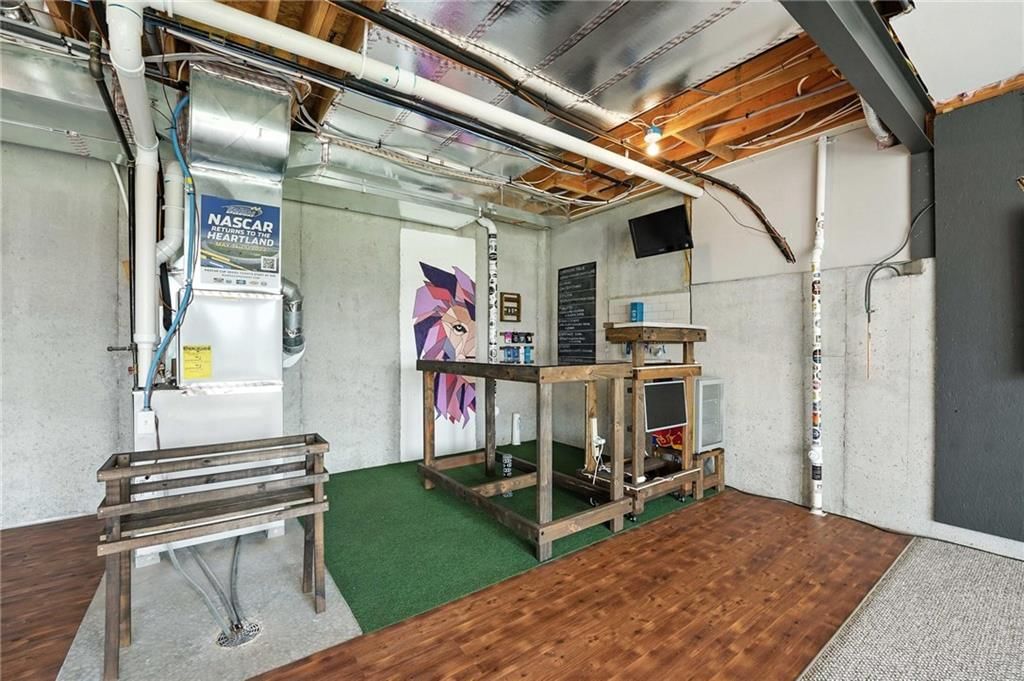 7611 N Adrian Avenue — photo 37