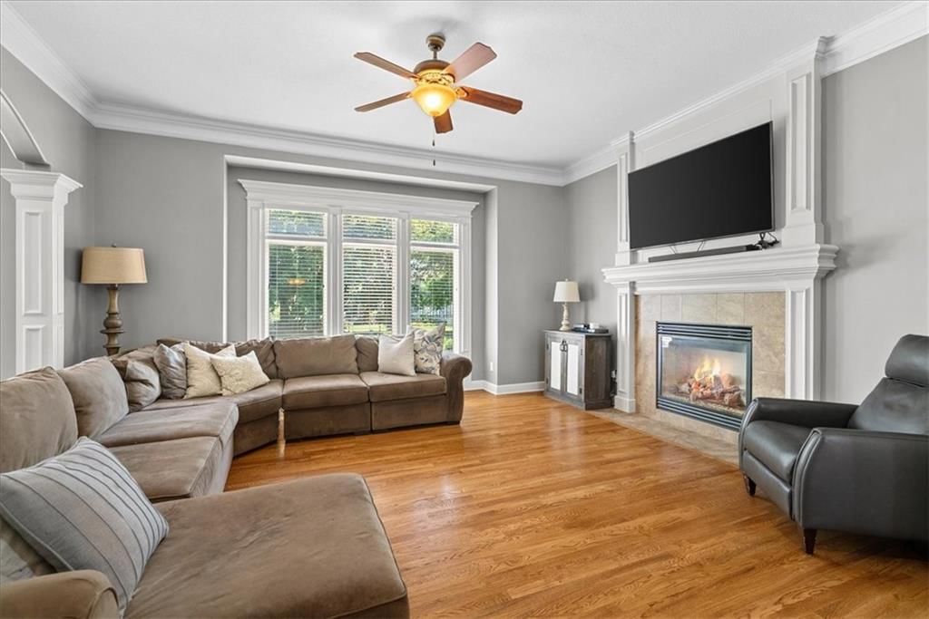 Photo 7 of 35 - 16001 Ballentine Street
