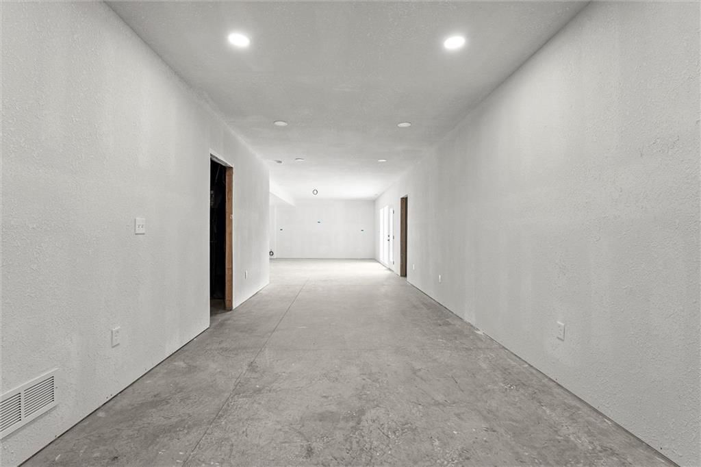 8222 NW 89th Street — photo 32