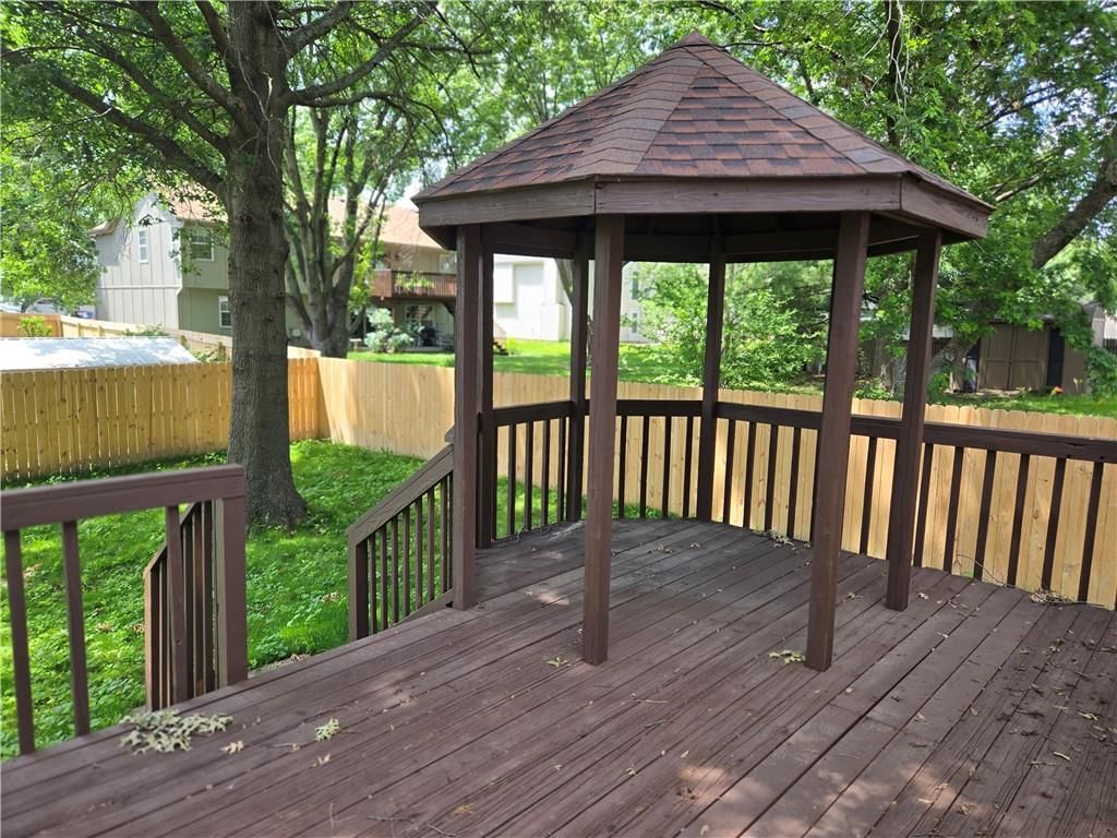 401 Kimberly Drive — photo 3