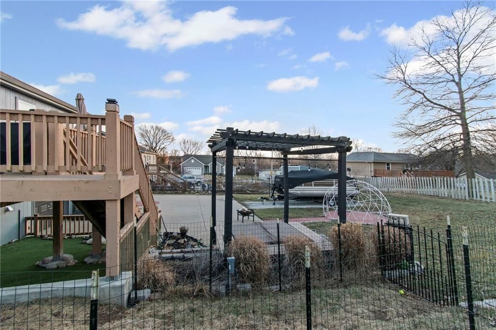 8202 N Antioch Road — photo 28