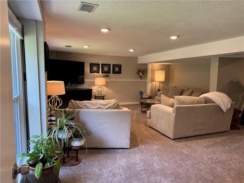 12601 Overbrook Road — photo 39