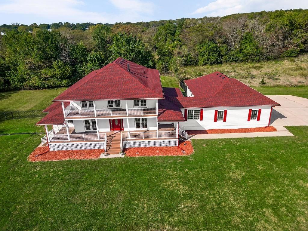 22960 Bedford Road — photo 10