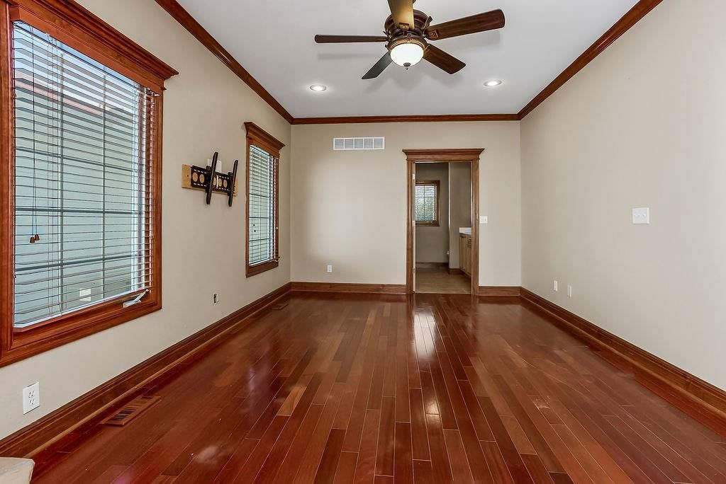22960 Bedford Road — photo 38
