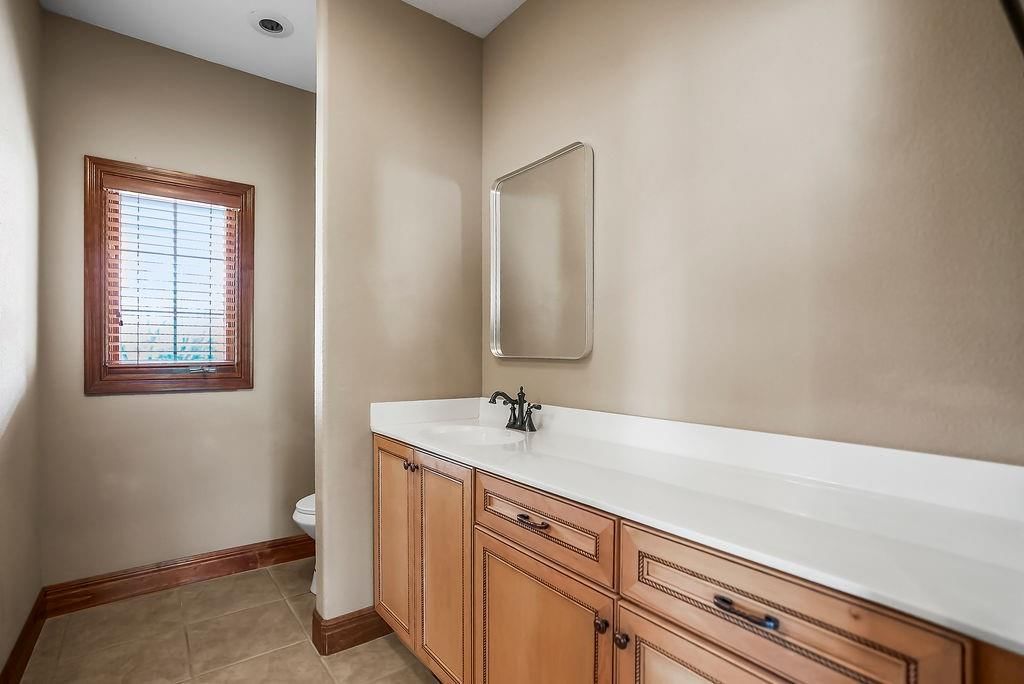 22960 Bedford Road — photo 39