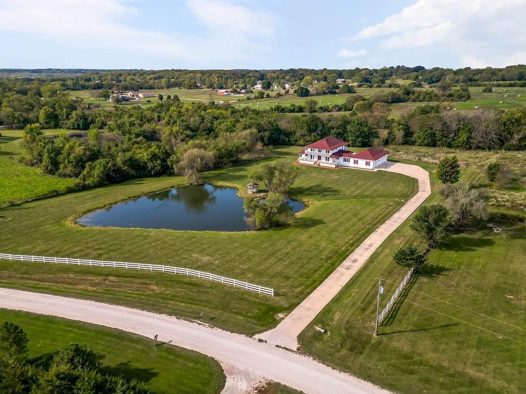 22960 Bedford Road — photo 46