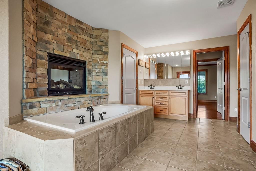 22960 Bedford Road — photo 47
