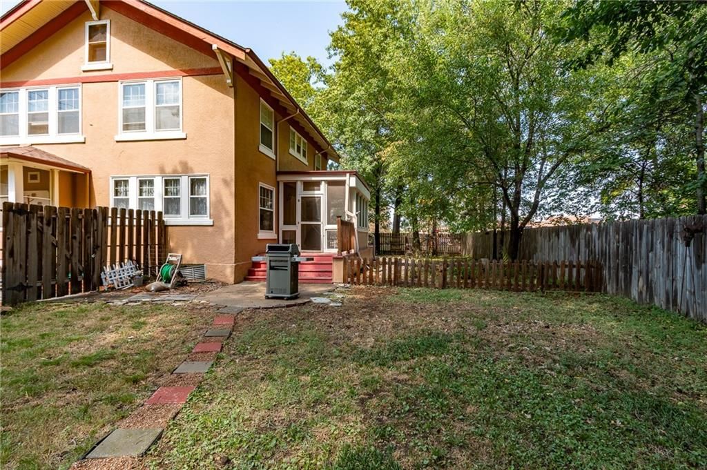 1215 W 4th Street — photo 26