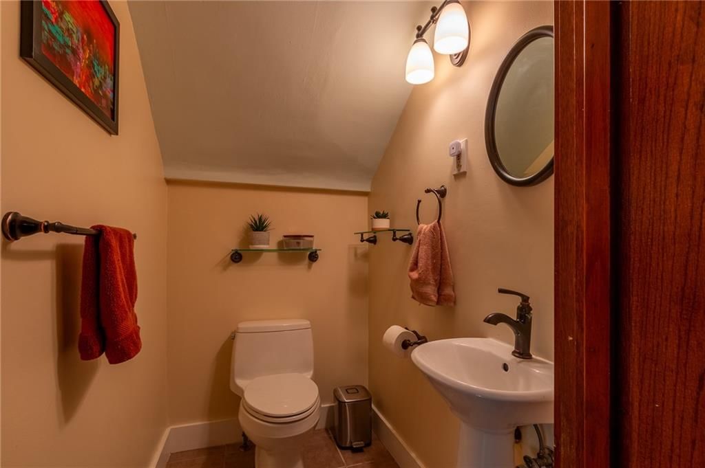1215 W 4th Street — photo 40