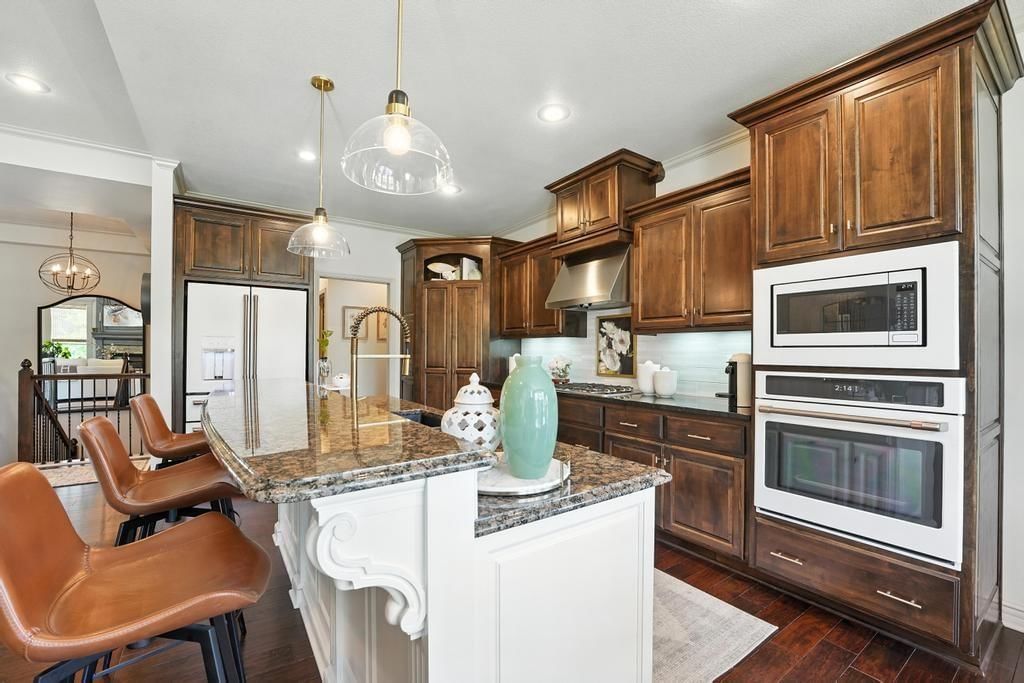 Photo 12 of 46 - 4407 SE Lariat Drive