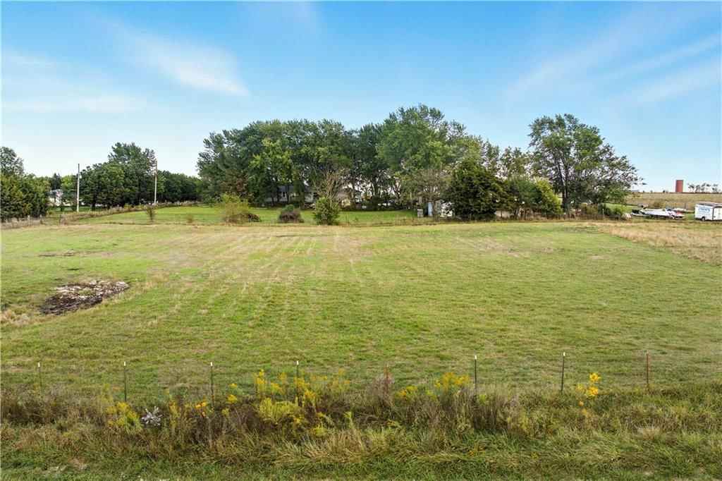1369 N 550th Road — photo 30