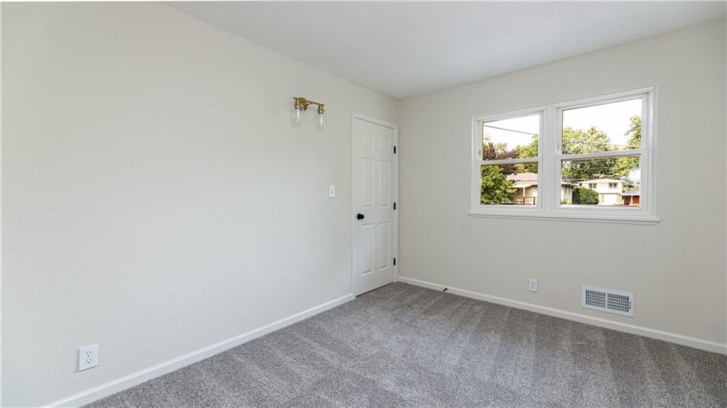 1708 NE 67TH Place — photo 12