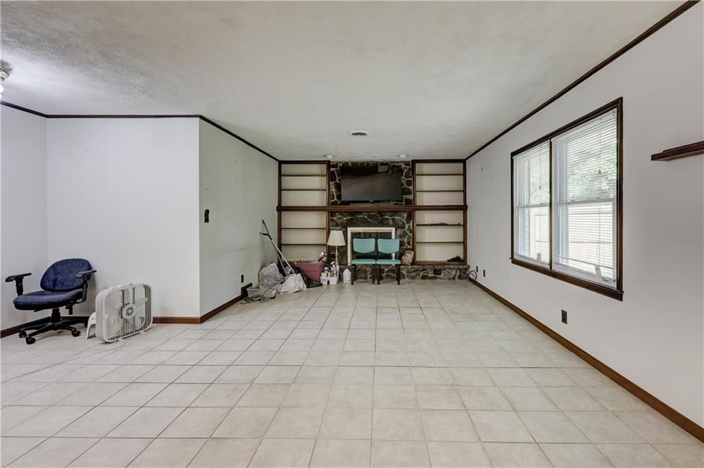 710 Village Drive — photo 10