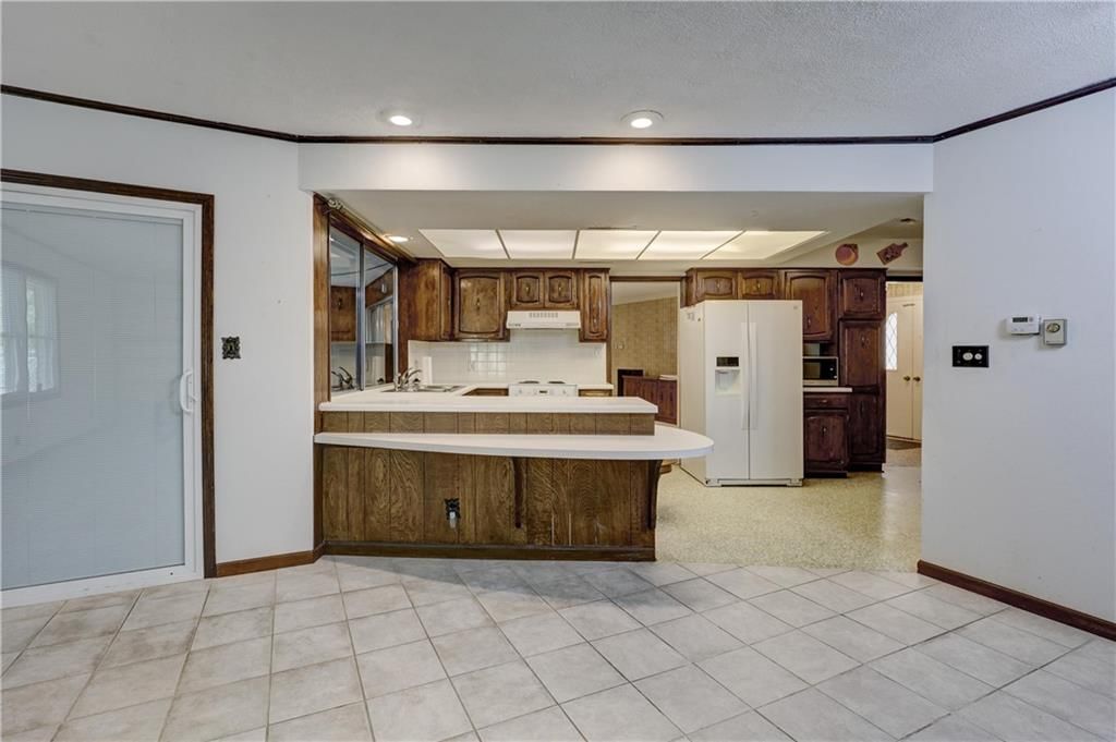 710 Village Drive — photo 12