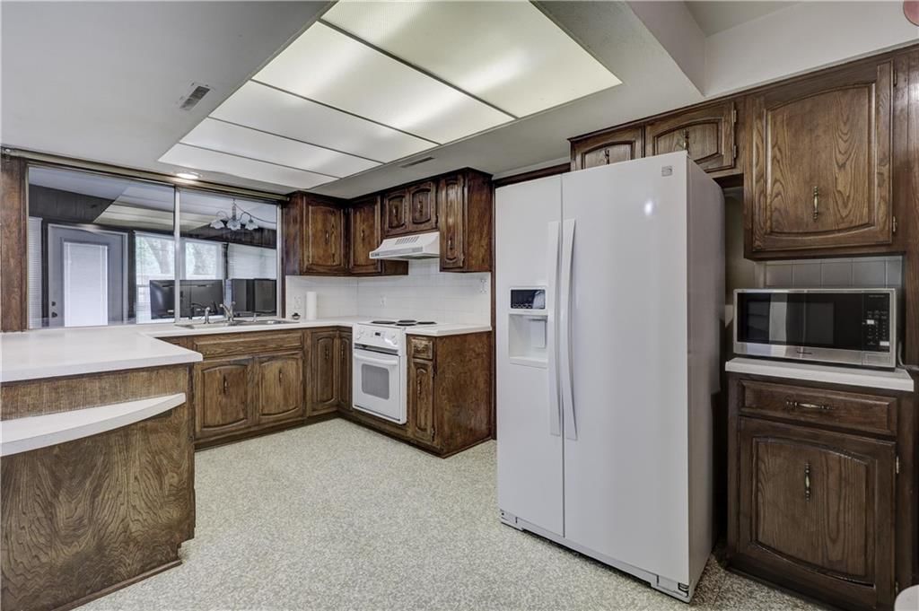 710 Village Drive — photo 14