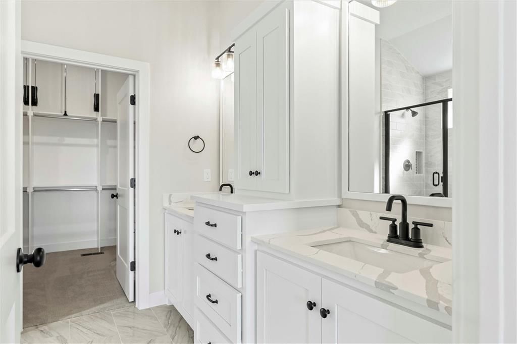 Photo 13 of 33 - 15383 W 161st Street