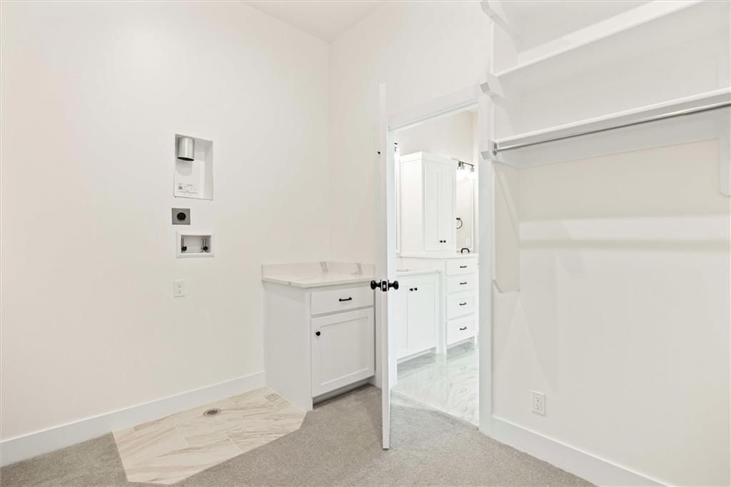 Photo 15 of 33 - 15383 W 161st Street