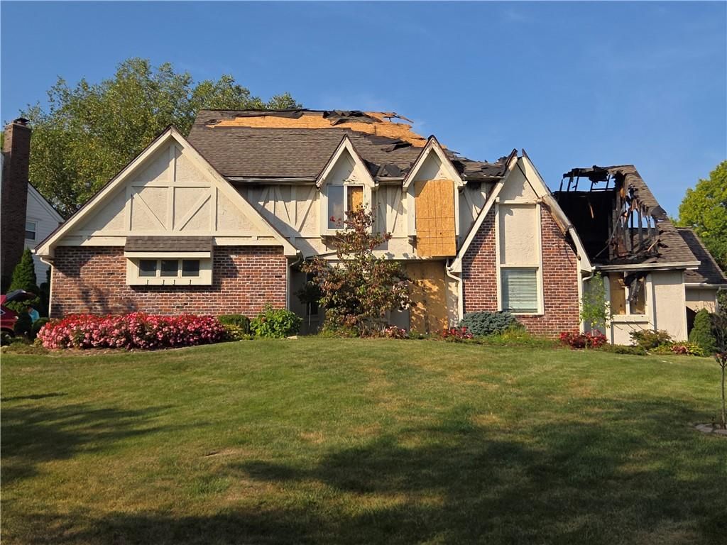 11900 Cherokee Lane, Leawood, KS