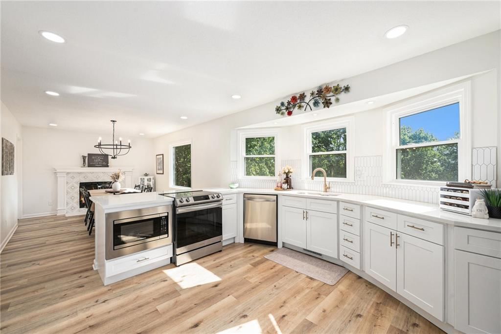 12020 N Windbrook Court — photo 12