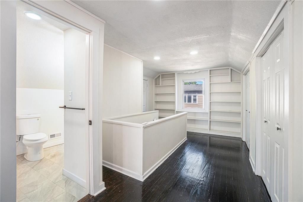 5630 Woodland Avenue — photo 16