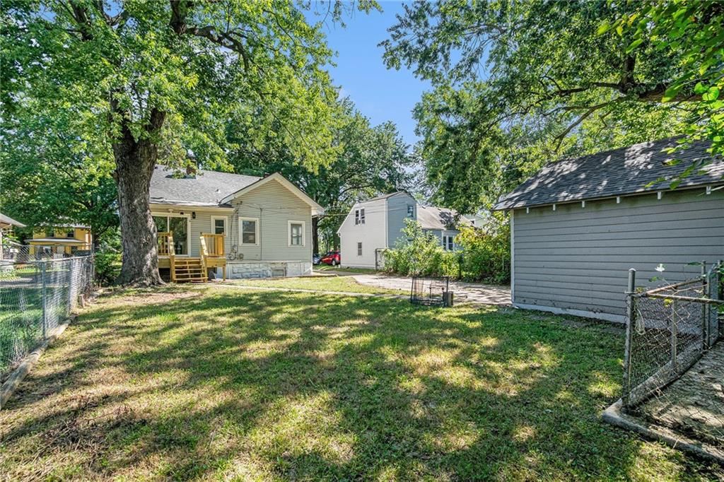 5630 Woodland Avenue — photo 20