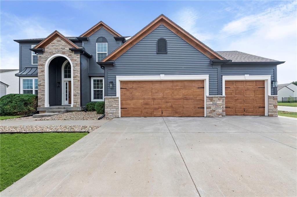 23509 W 93rd Street, Lenexa, KS