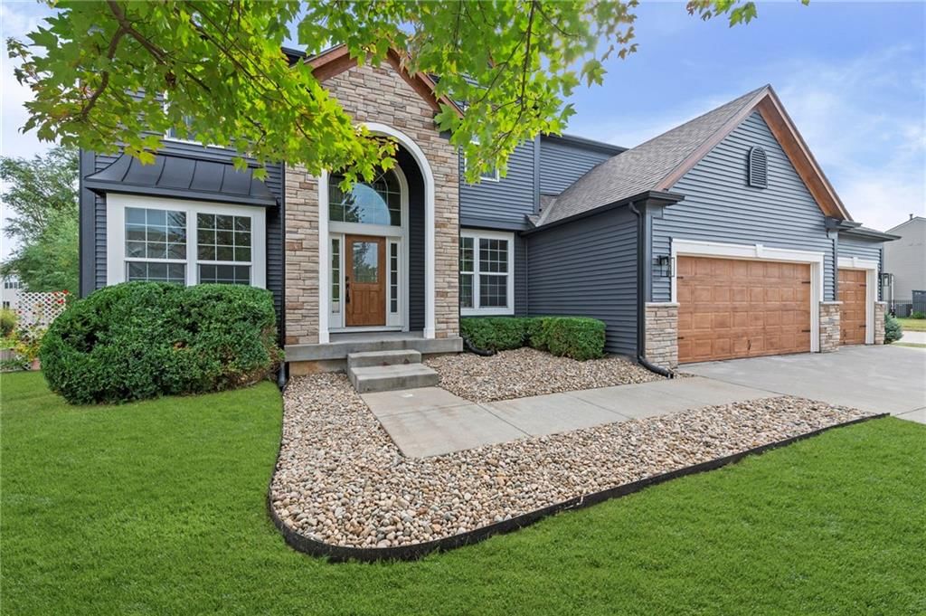 23509 W 93rd Street — photo 3