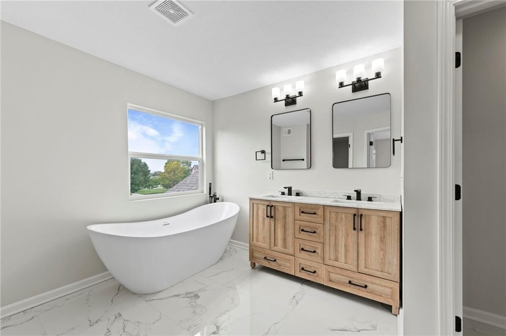 23509 W 93rd Street — photo 32
