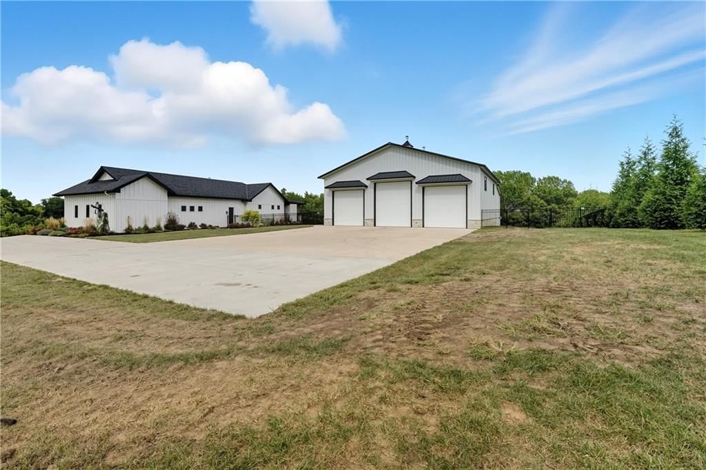 10615 Lancaster Road — photo 93