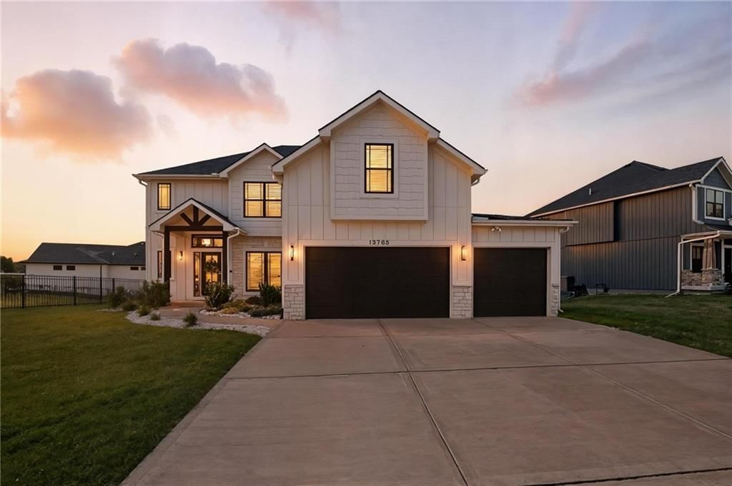 13785 NW 71st Street, Parkville, MO