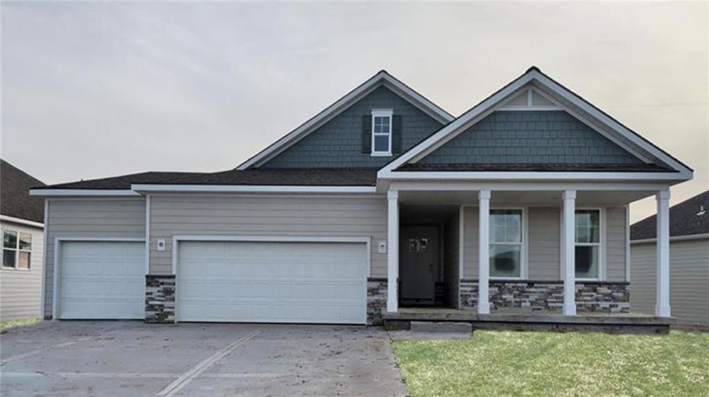 20773 W 188th Terrace, Spring Hill, KS