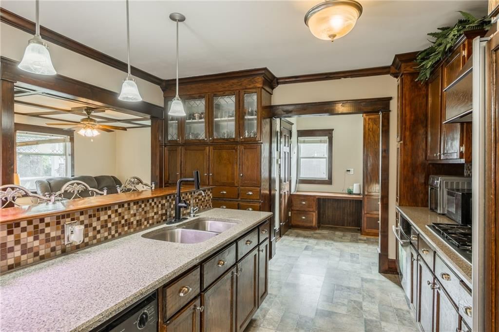 104 W Pine Street — photo 16