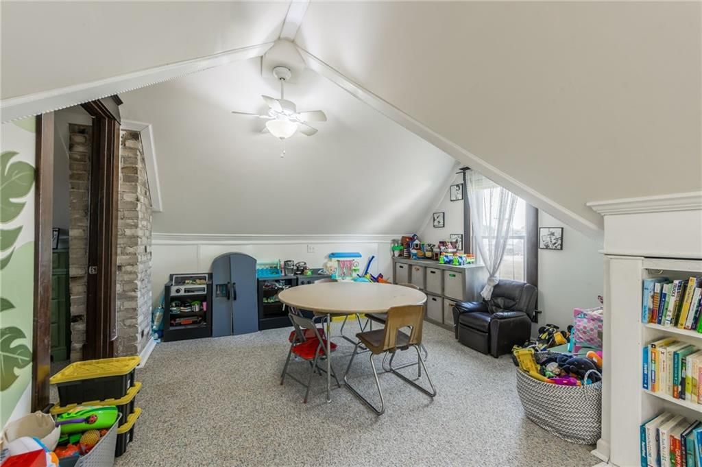 104 W Pine Street — photo 36
