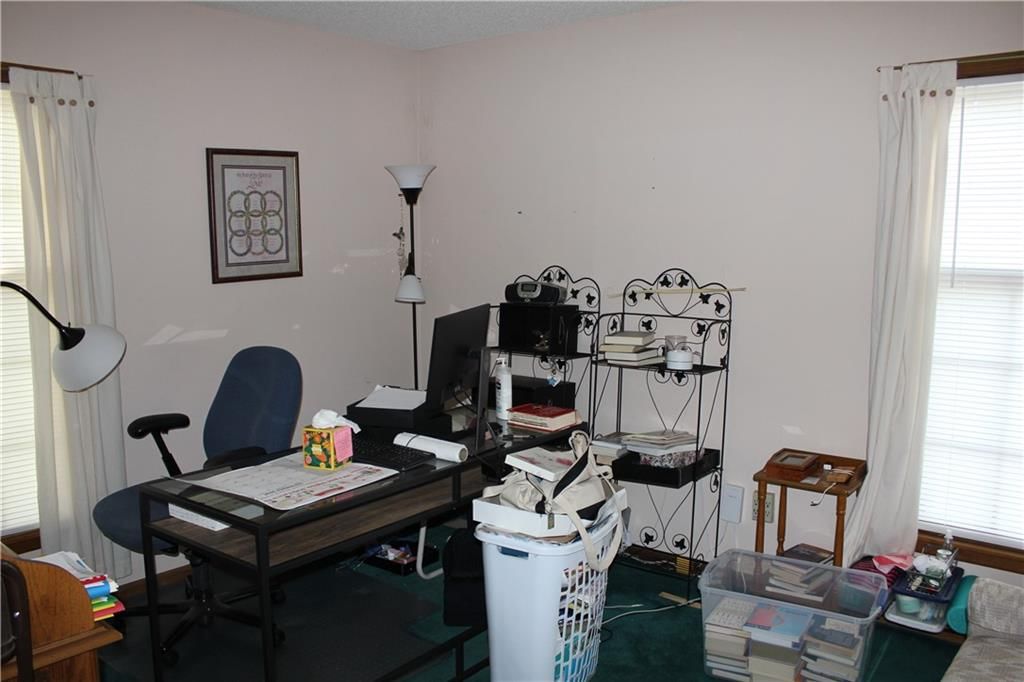 Photo 12 of 22 - 439 Persimmon Drive