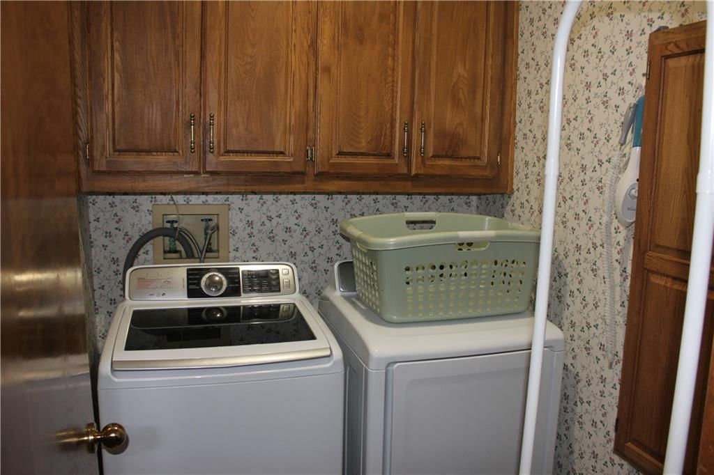 Photo 16 of 22 - 439 Persimmon Drive