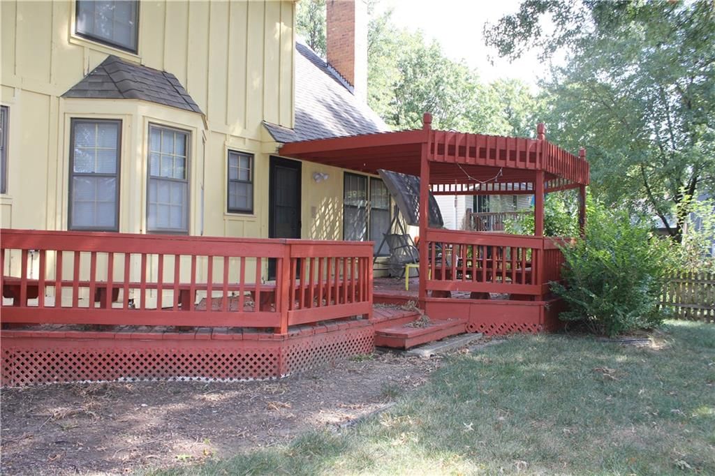 Photo 19 of 22 - 439 Persimmon Drive