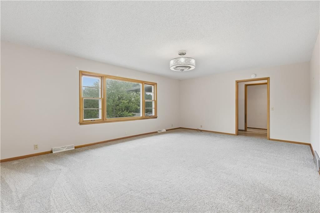 610 NW North Shore Drive — photo 8