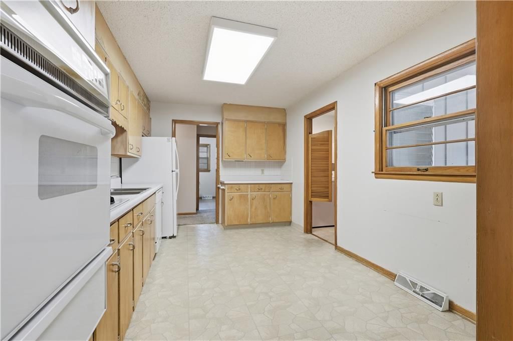 610 NW North Shore Drive — photo 11